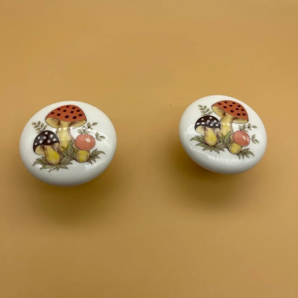 Mushroom Ceramic Drawer Pull (1 single pull) - Picture 3 of 6